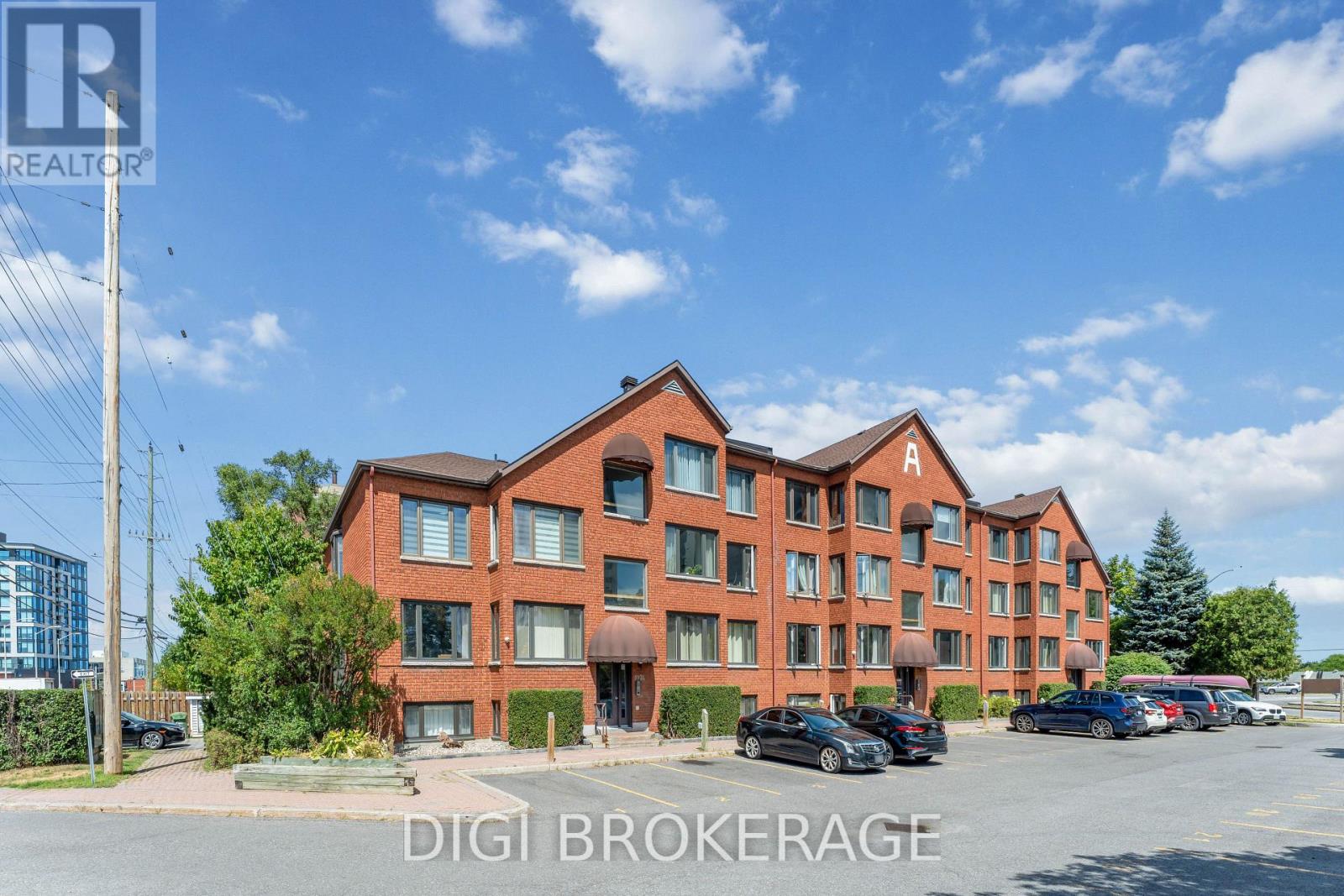 401 - 1974 St Laurent Boulevard, Ottawa, Ontario  K1G 4L5 - Photo 2 - X12354216