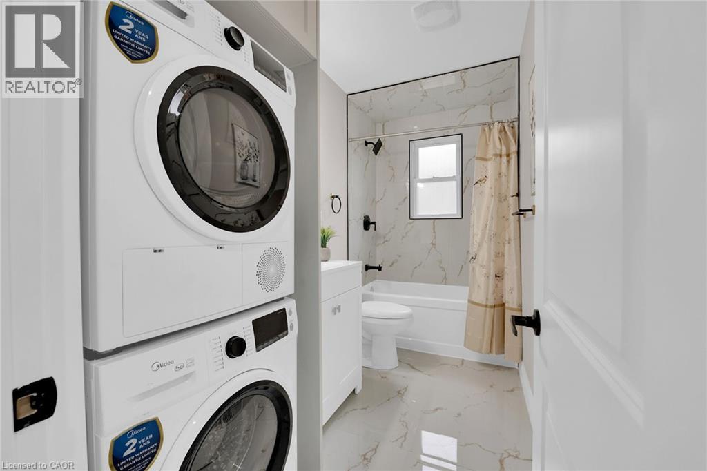 174 East 34th Street, Hamilton, Ontario  L8V 3W6 - Photo 17 - 40761114