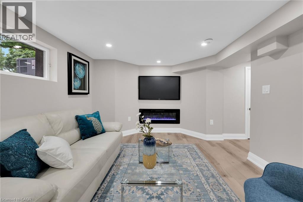 174 East 34th Street, Hamilton, Ontario  L8V 3W6 - Photo 23 - 40761114