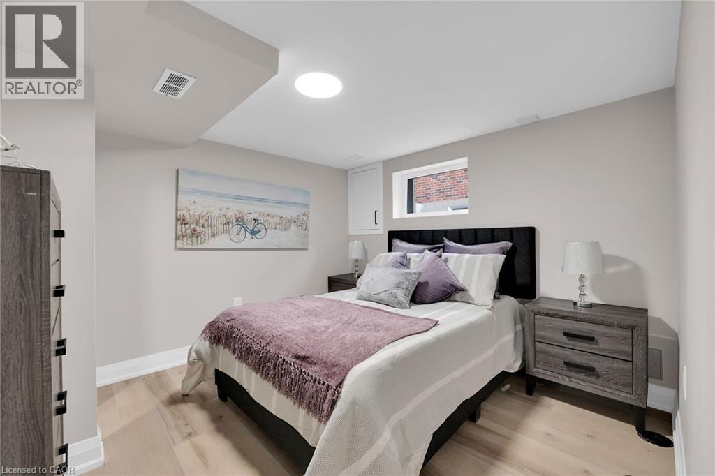 174 East 34th Street, Hamilton, Ontario  L8V 3W6 - Photo 28 - 40761114
