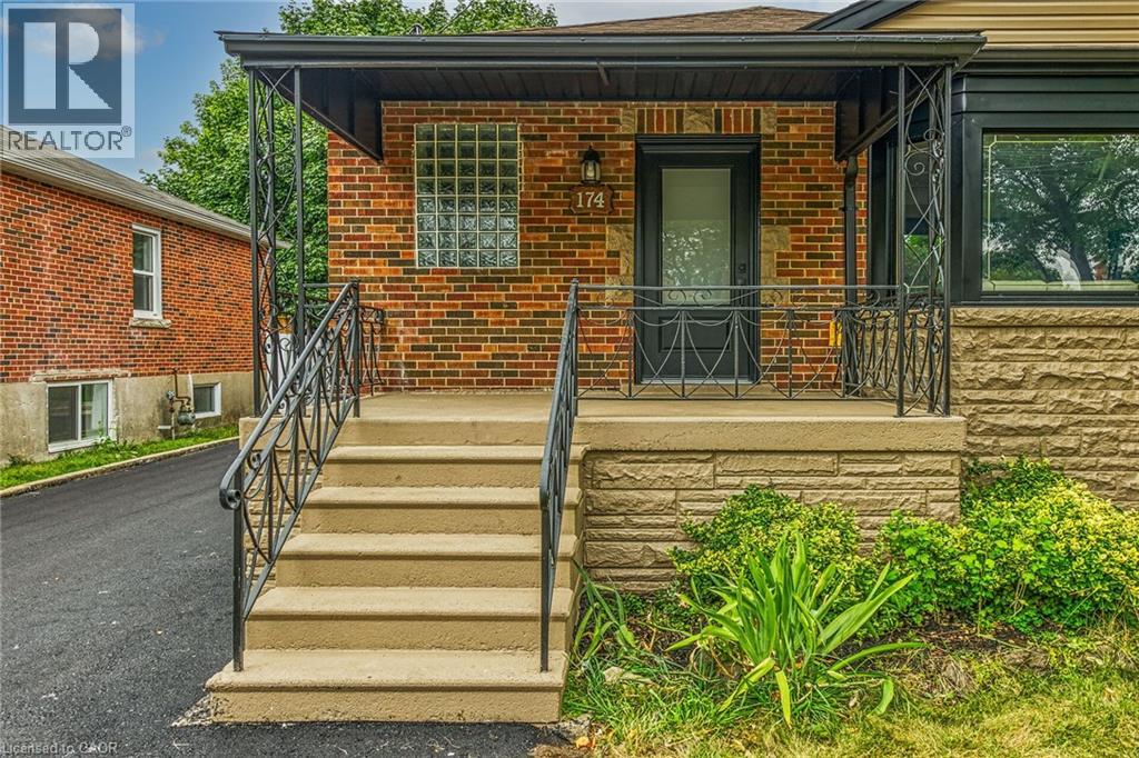 174 East 34th Street, Hamilton, Ontario  L8V 3W6 - Photo 3 - 40761114
