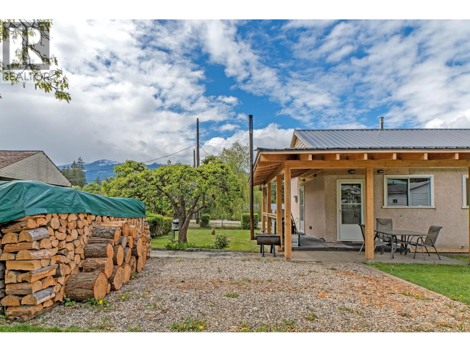 1610 Eastman Avenue, Riondel, British Columbia  V0B 2B0 - Photo 22 - 10359991