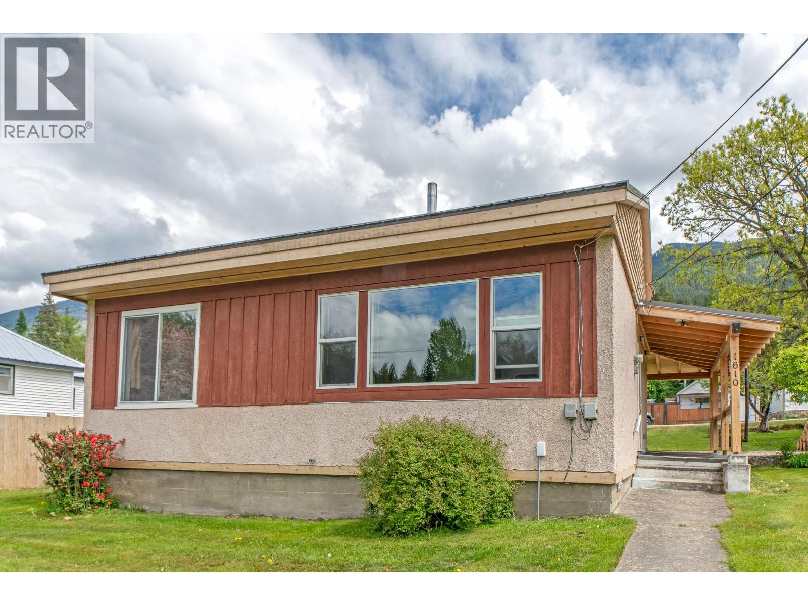 1610 EASTMAN Avenue, riondel, British Columbia