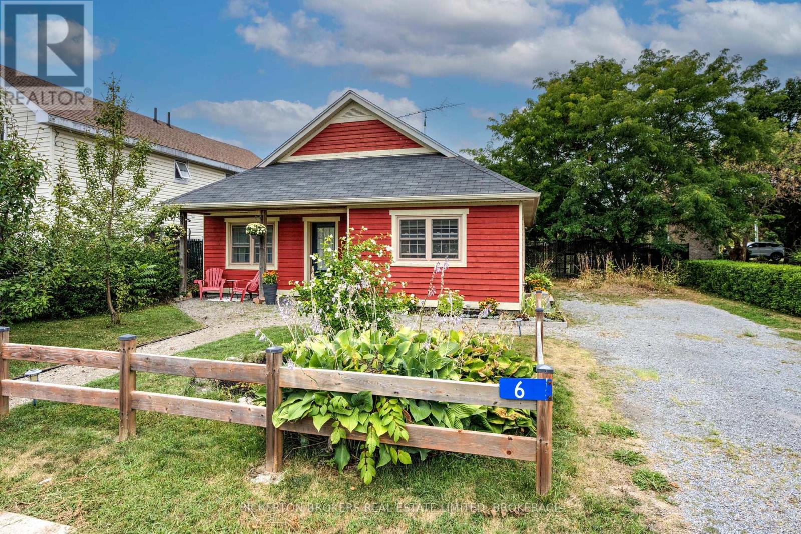 6 Yonge Street, Lansdowne Village, Ontario  K0E 1L0 - Photo 17 - X12354241