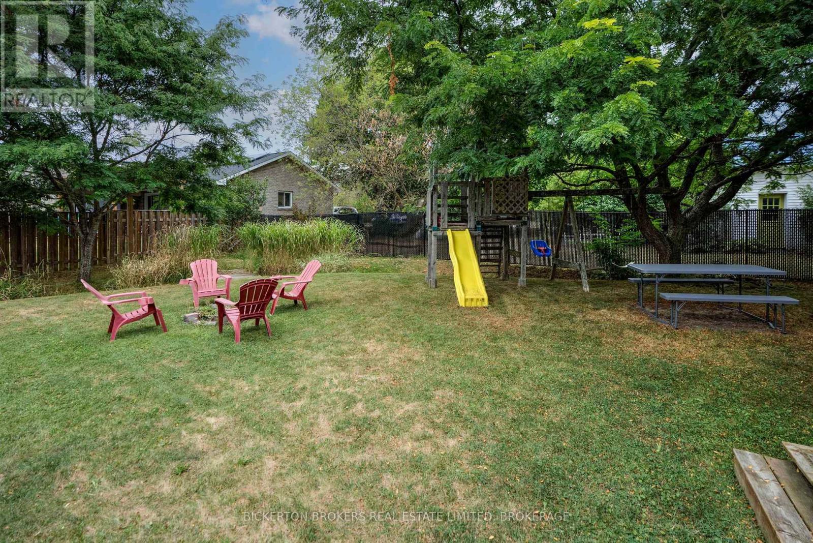 6 Yonge Street, Lansdowne Village, Ontario  K0E 1L0 - Photo 11 - X12354241