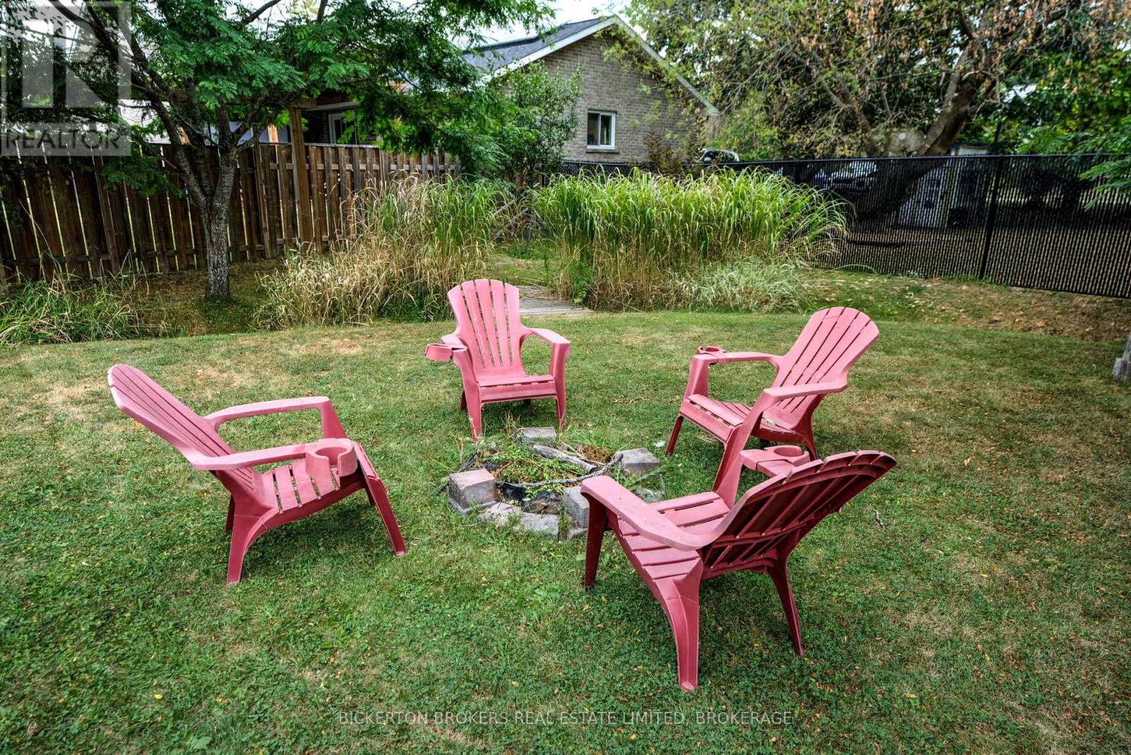 6 Yonge Street, Lansdowne Village, Ontario  K0E 1L0 - Photo 12 - X12354241