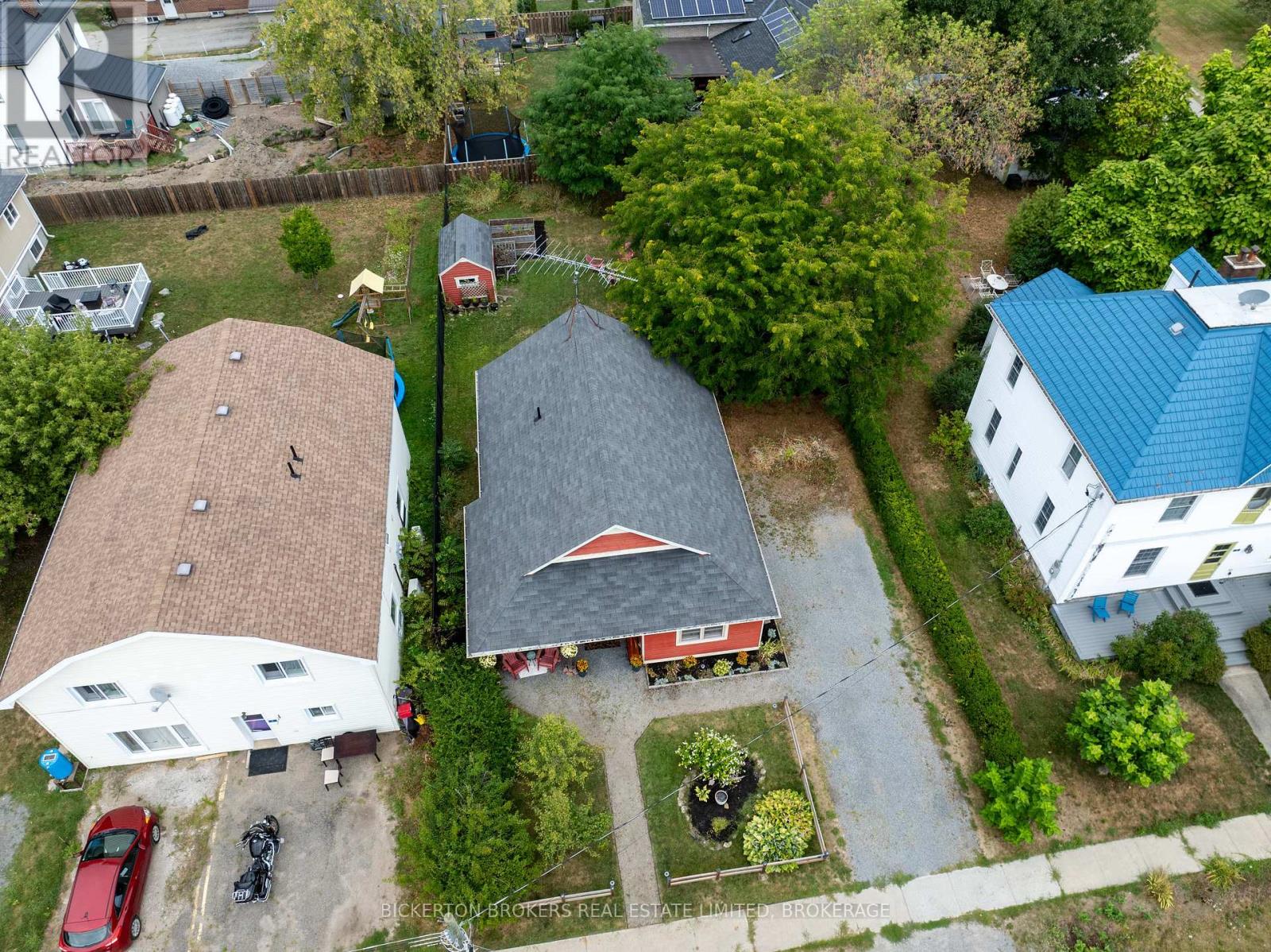 6 Yonge Street, Lansdowne Village, Ontario  K0E 1L0 - Photo 3 - X12354241