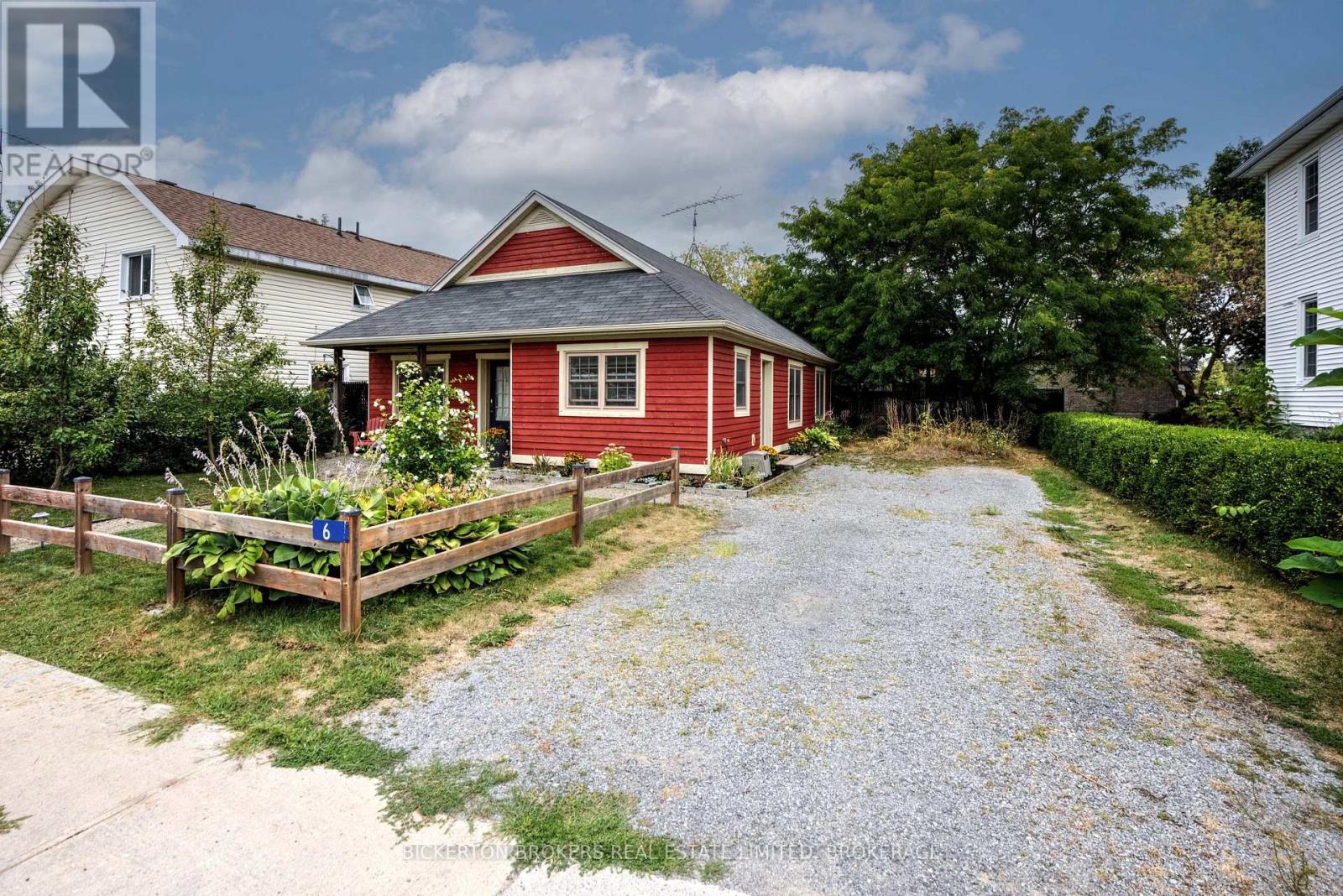 6 Yonge Street, Lansdowne Village, Ontario  K0E 1L0 - Photo 18 - X12354241