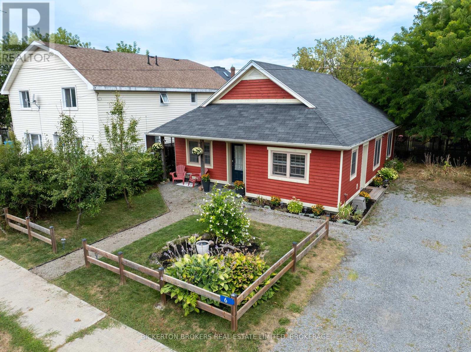 6 Yonge Street, Lansdowne Village, Ontario  K0E 1L0 - Photo 2 - X12354241