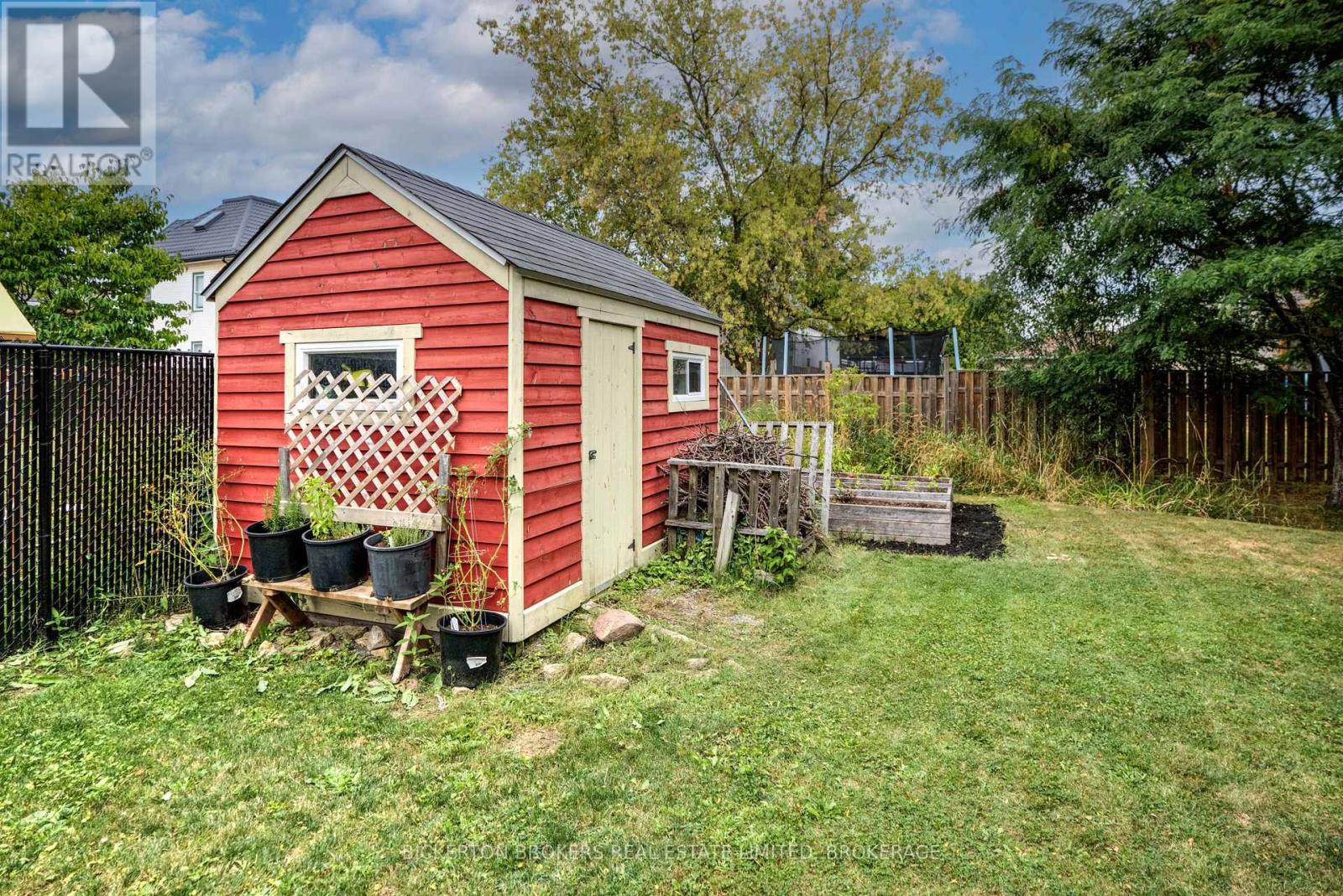6 Yonge Street, Lansdowne Village, Ontario  K0E 1L0 - Photo 10 - X12354241