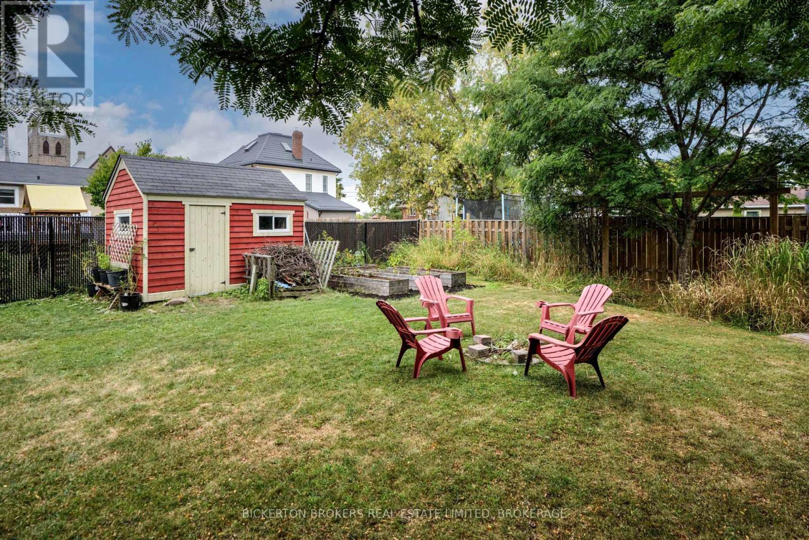 6 Yonge Street, Lansdowne Village, Ontario  K0E 1L0 - Photo 8 - X12354241