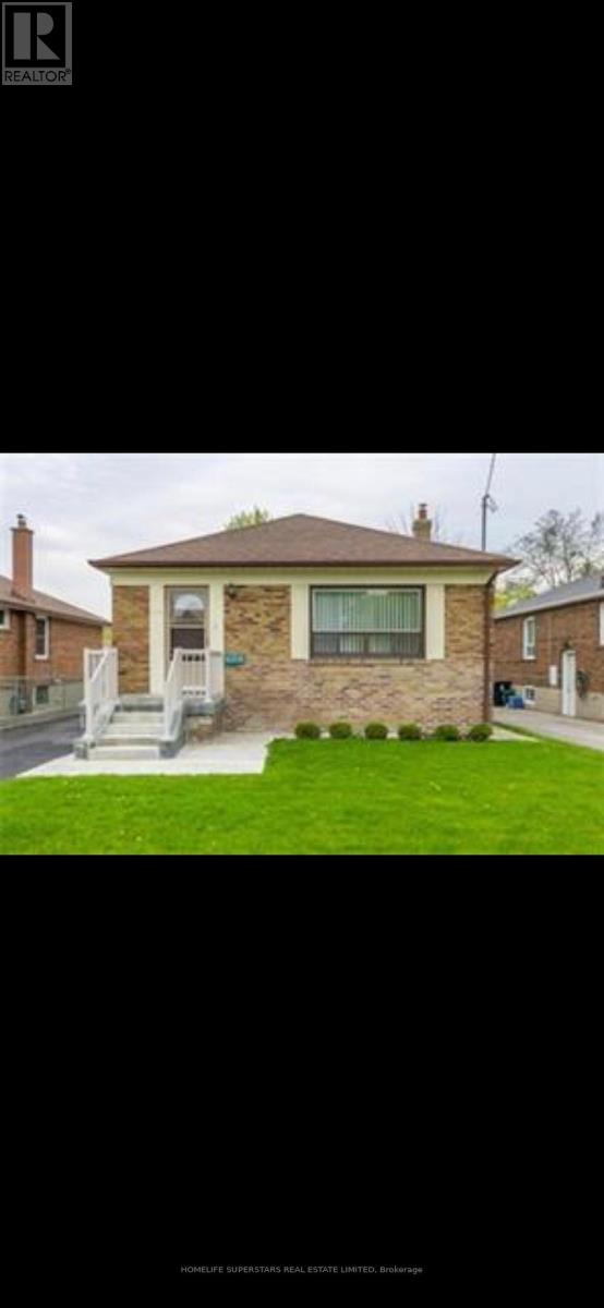 918 ISLINGTON (BSMNT) AVENUE, Toronto, Ontario