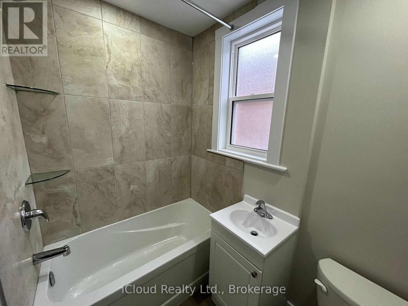 Unit 1 - 152 Weber Street E, Kitchener, Ontario  N2H 1C9 - Photo 13 - X12341106