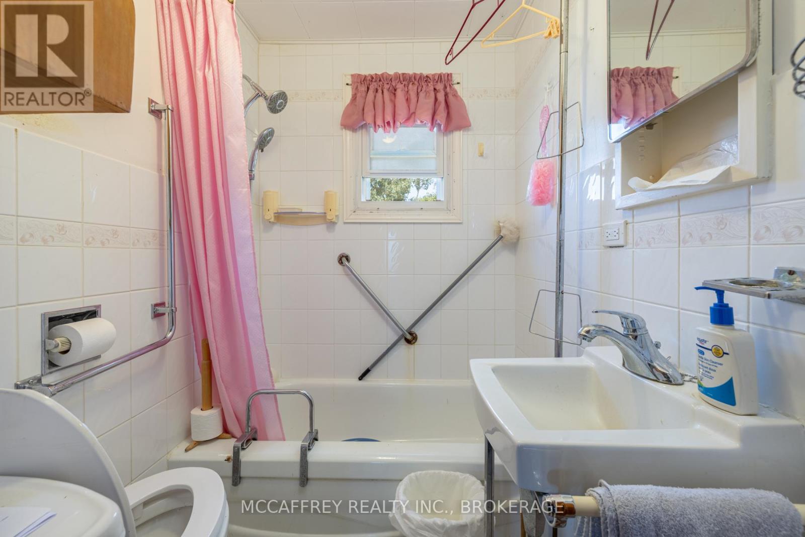 533 County Rd 8, Greater Napanee, Ontario  K7R 0E3 - Photo 19 - X12354271