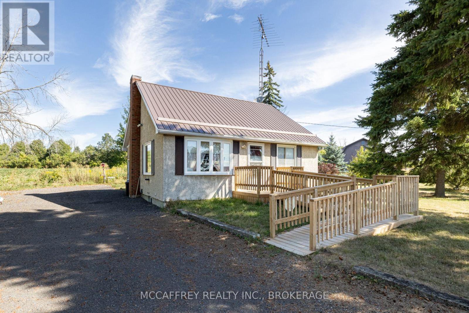 533 County Rd 8, Greater Napanee, Ontario  K7R 0E3 - Photo 8 - X12354271