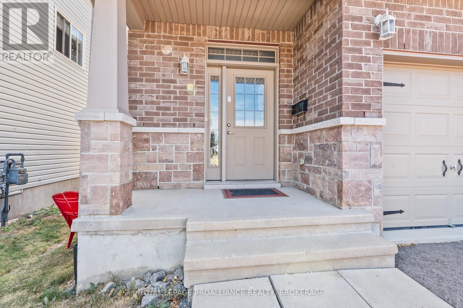 1584 Davenport Crescent, Kingston, Ontario  K7P 0H5 - Photo 2 - X12354415