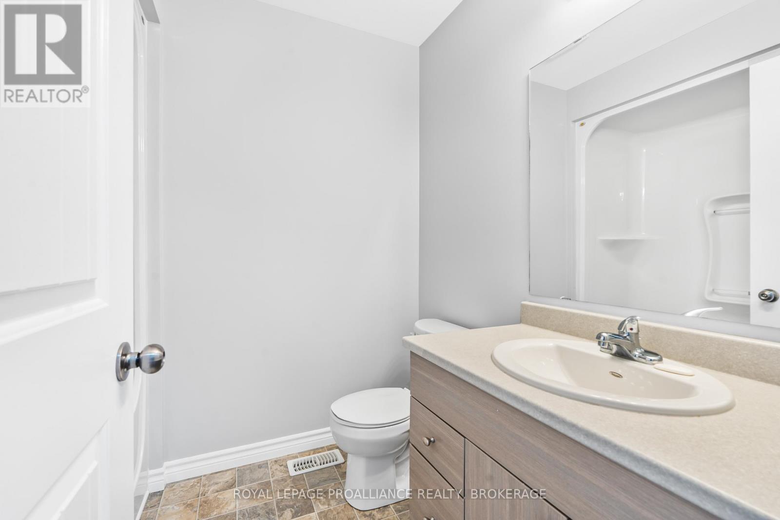1584 Davenport Crescent, Kingston, Ontario  K7P 0H5 - Photo 24 - X12354415