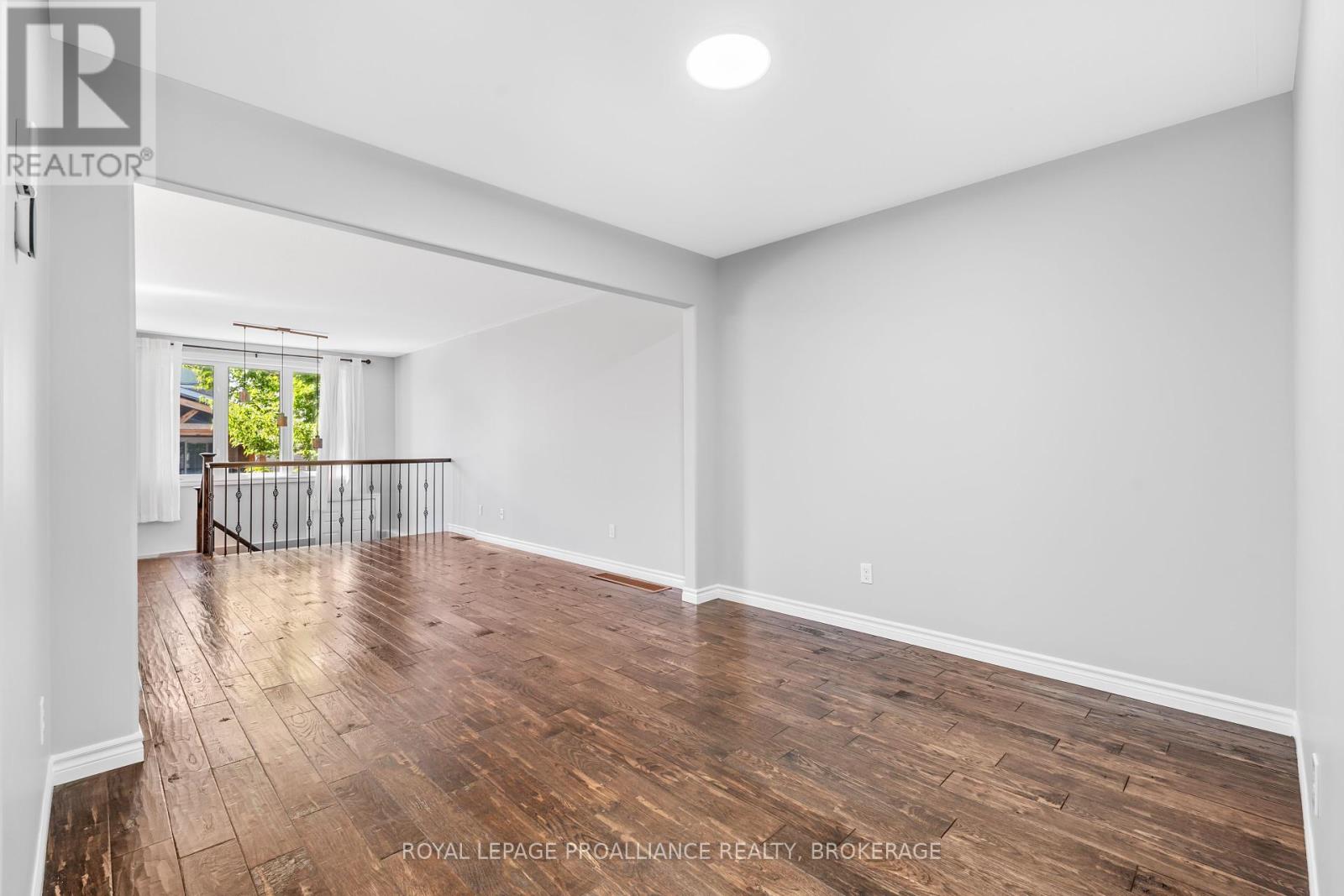 1584 Davenport Crescent, Kingston, Ontario  K7P 0H5 - Photo 7 - X12354415