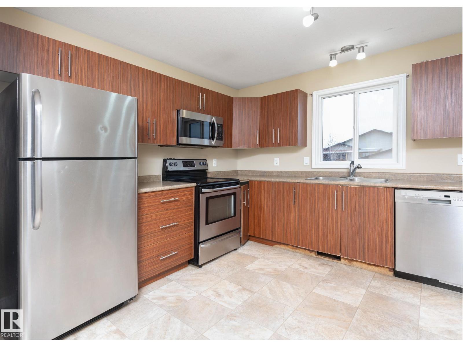 4903 54 Av, Cold Lake, Alberta  T9M 0B4 - Photo 8 - E4429539
