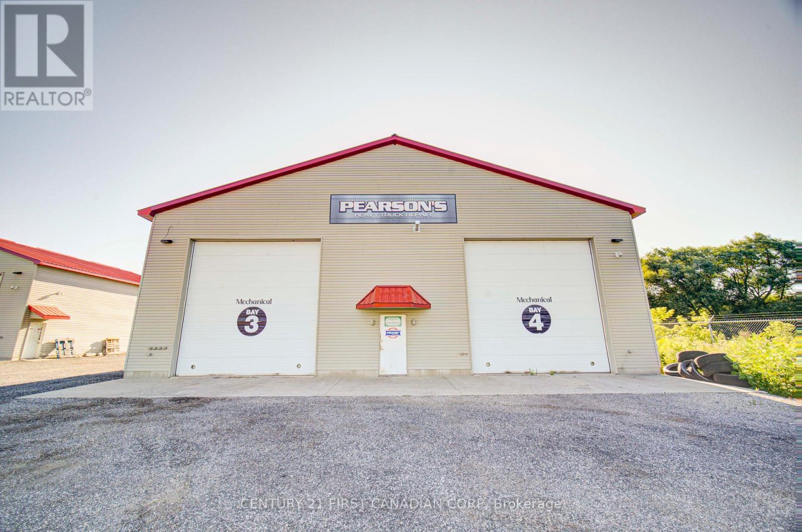 4524 Westchester Bourne, Thames Centre, Ontario  N0L 1B0 - Photo 13 - X12354385