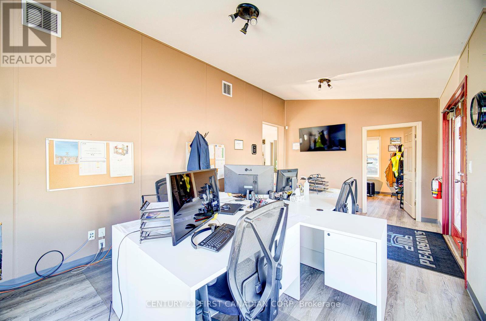 4524 Westchester Bourne, Thames Centre, Ontario  N0L 1B0 - Photo 22 - X12354385