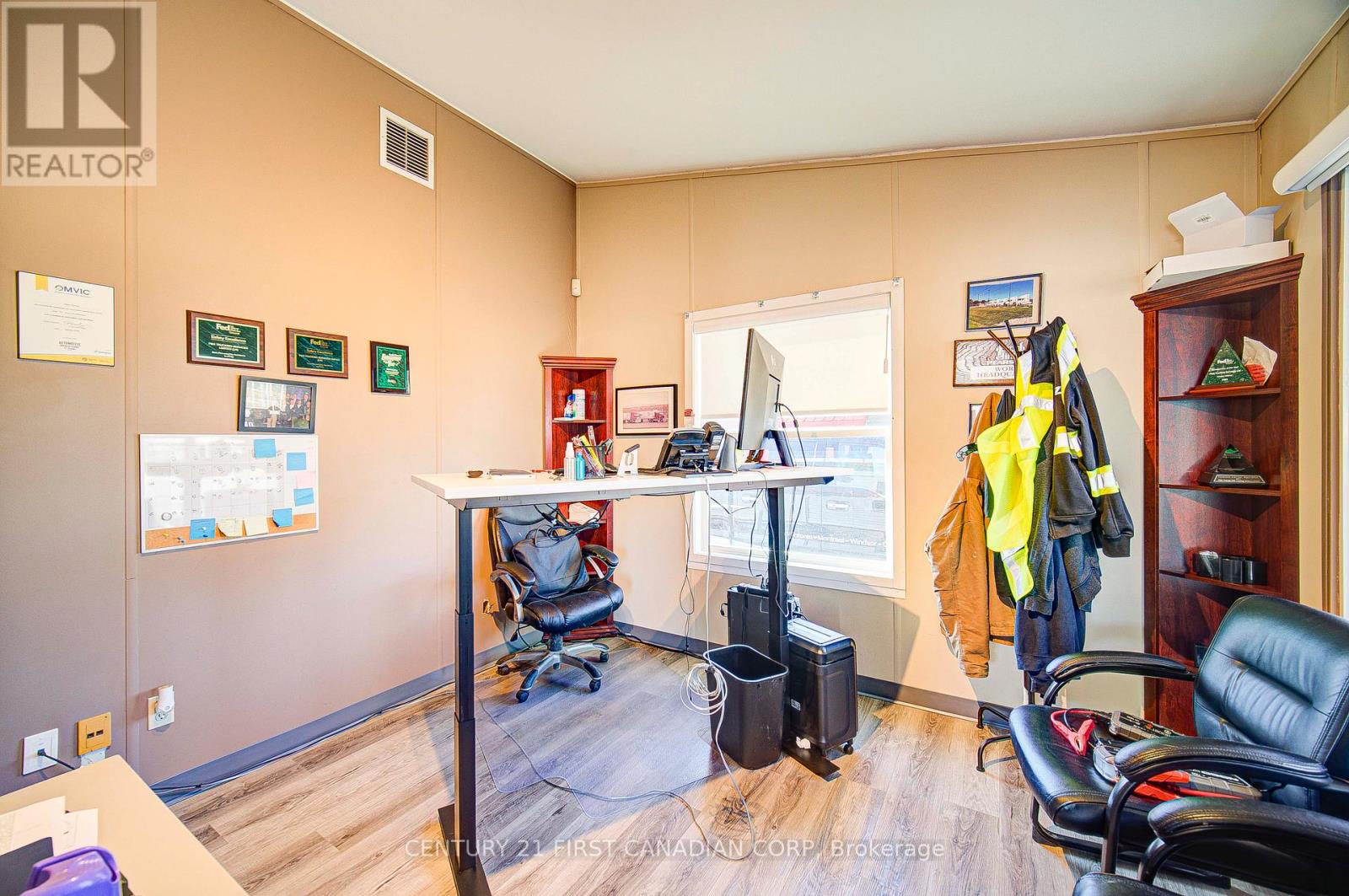 4524 Westchester Bourne, Thames Centre, Ontario  N0L 1B0 - Photo 24 - X12354385