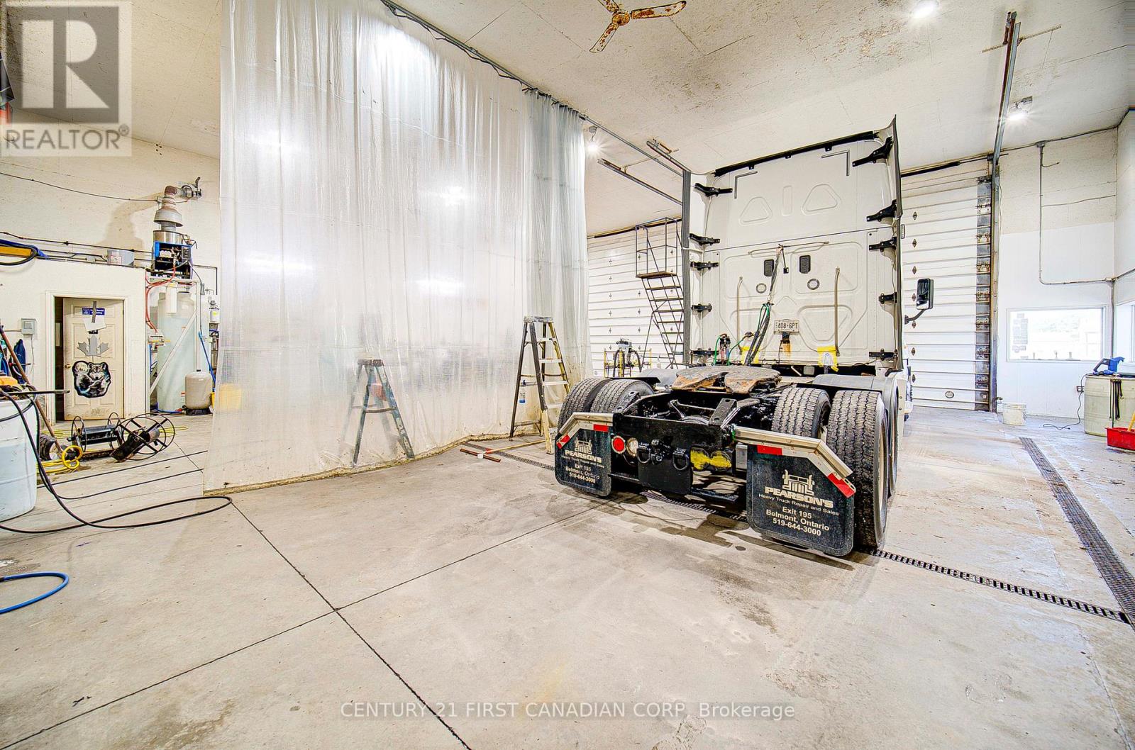 4524 Westchester Bourne, Thames Centre, Ontario  N0L 1B0 - Photo 31 - X12354385