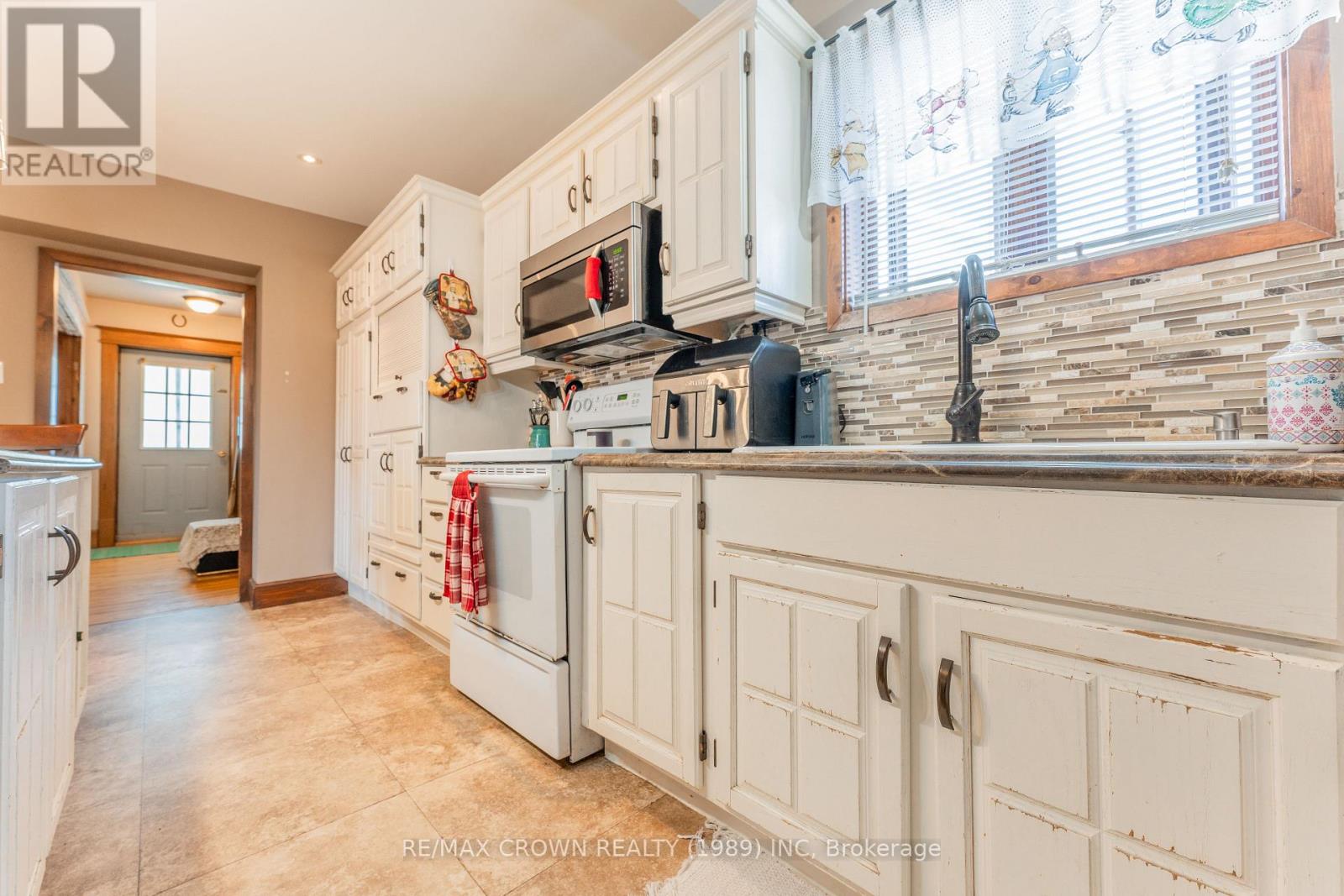 38 Third Avenue, Smooth Rock Falls, Ontario  P0L 2B0 - Photo 10 - T12354342