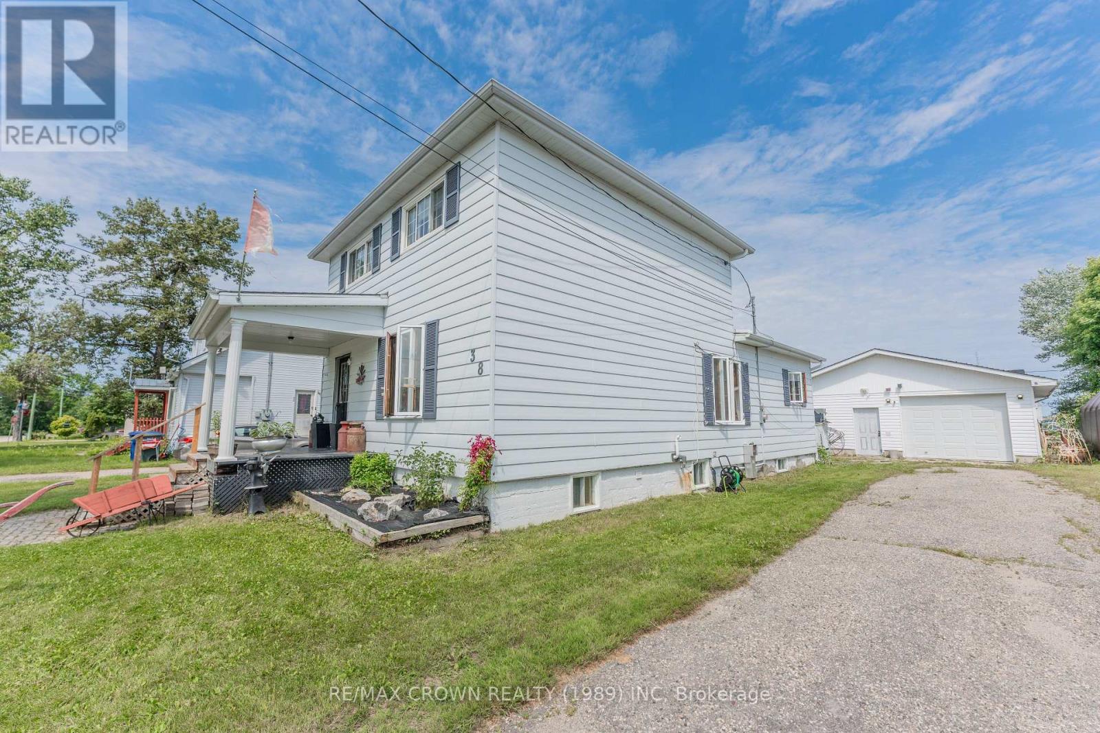 38 Third Avenue, Smooth Rock Falls, Ontario  P0L 2B0 - Photo 44 - T12354342