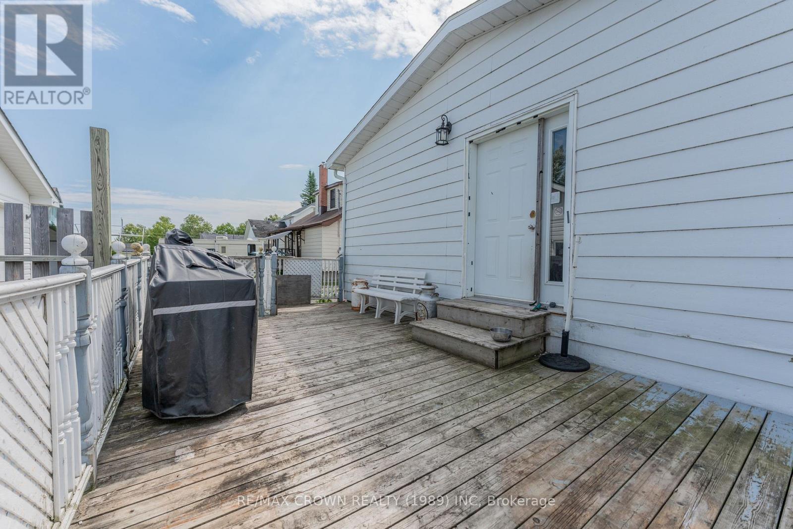 38 Third Avenue, Smooth Rock Falls, Ontario  P0L 2B0 - Photo 49 - T12354342