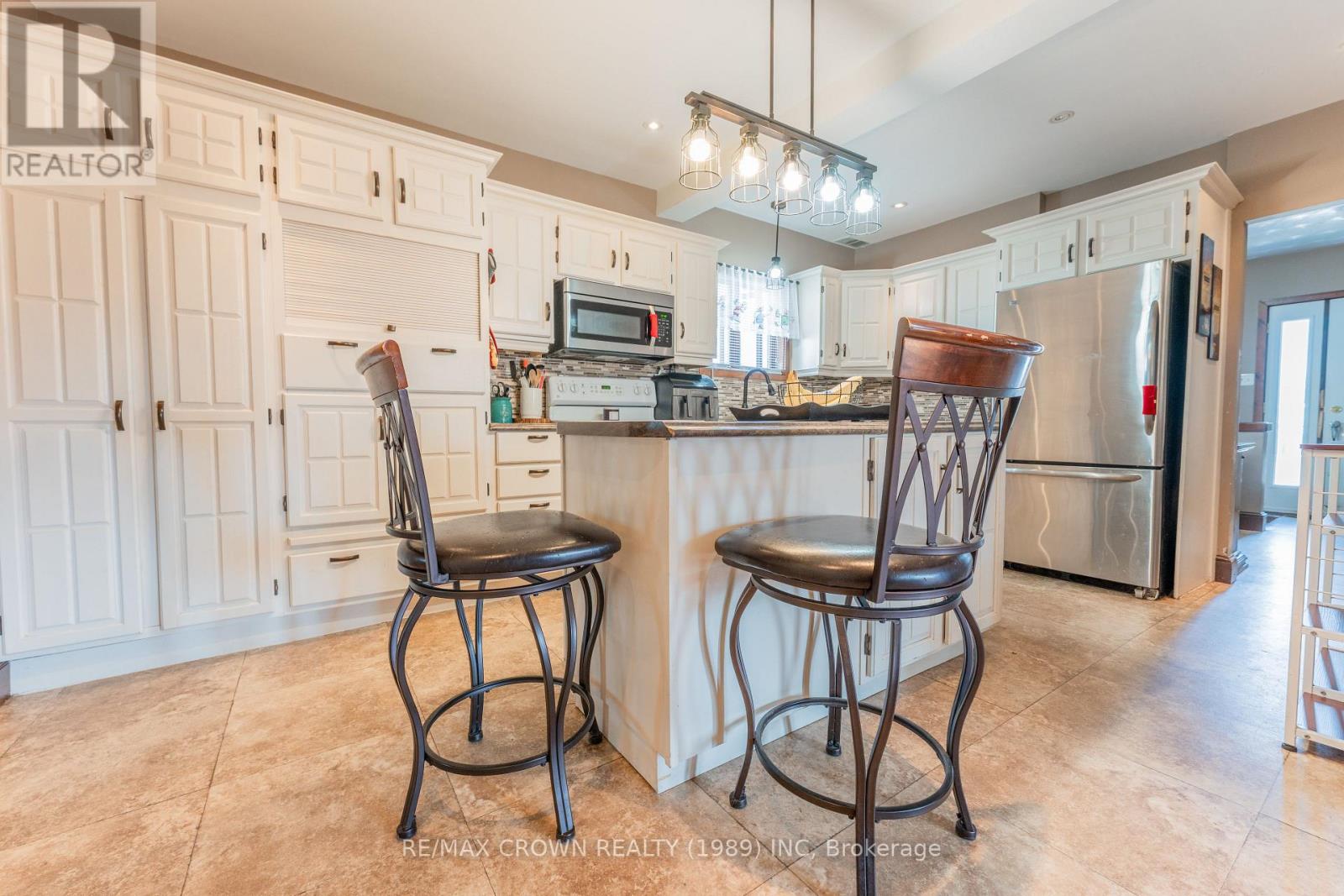 38 Third Avenue, Smooth Rock Falls, Ontario  P0L 2B0 - Photo 7 - T12354342