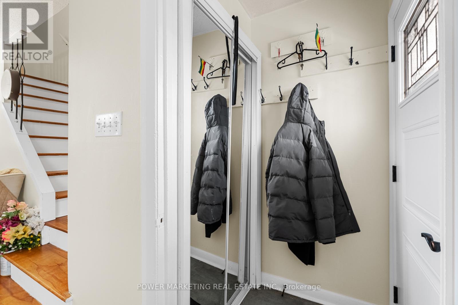 Property at 1047 HOLLINGTON STREET image 4