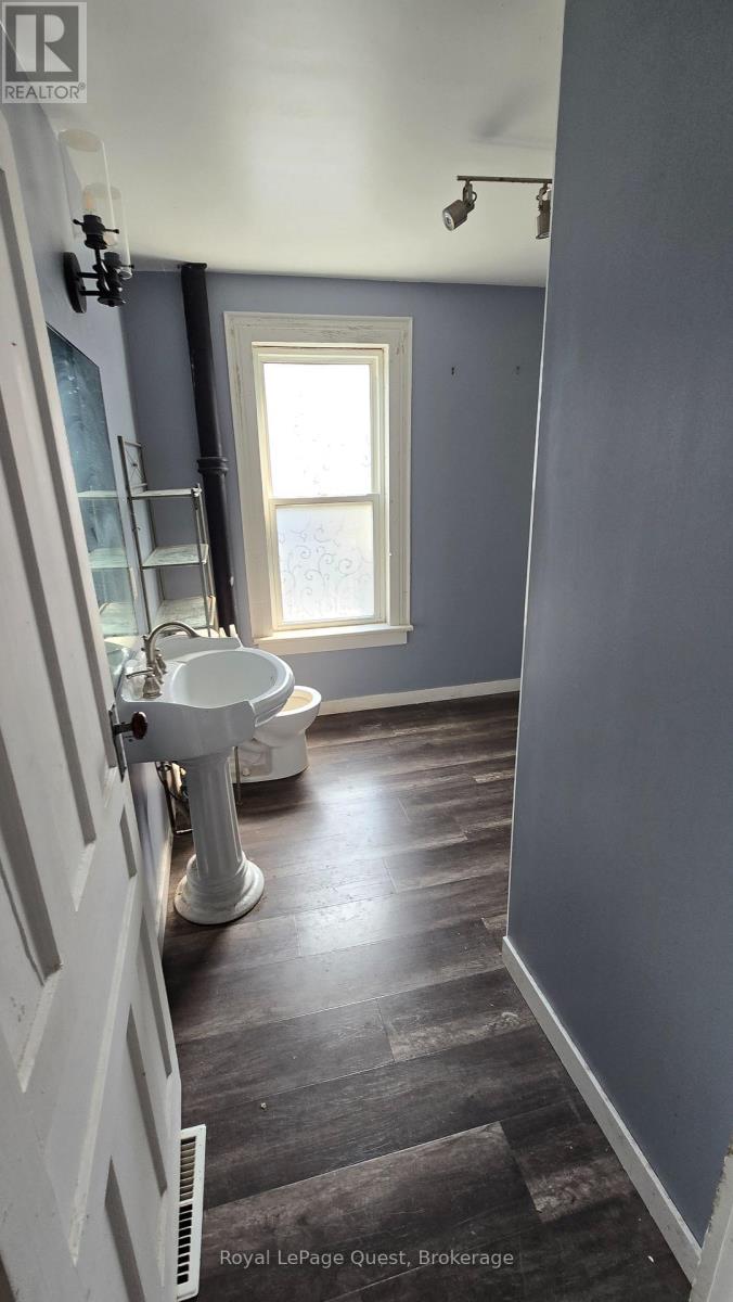 699 Quebec Street, Midland, Ontario  L4R 1E3 - Photo 17 - S12354295