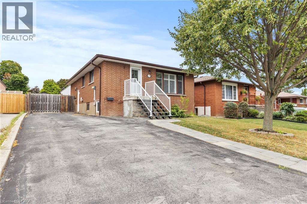 20 Leduc Street, Hamilton, Ontario  L8T 4S4 - Photo 1 - 40761969