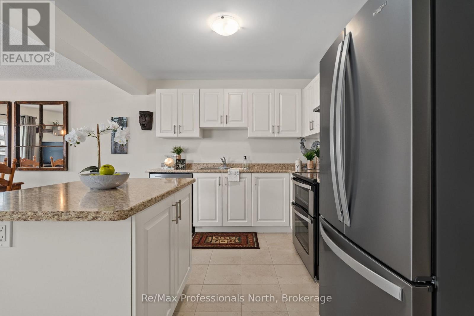 160 Daffodil Court, Gravenhurst, Ontario  P1P 0B8 - Photo 12 - X12354297