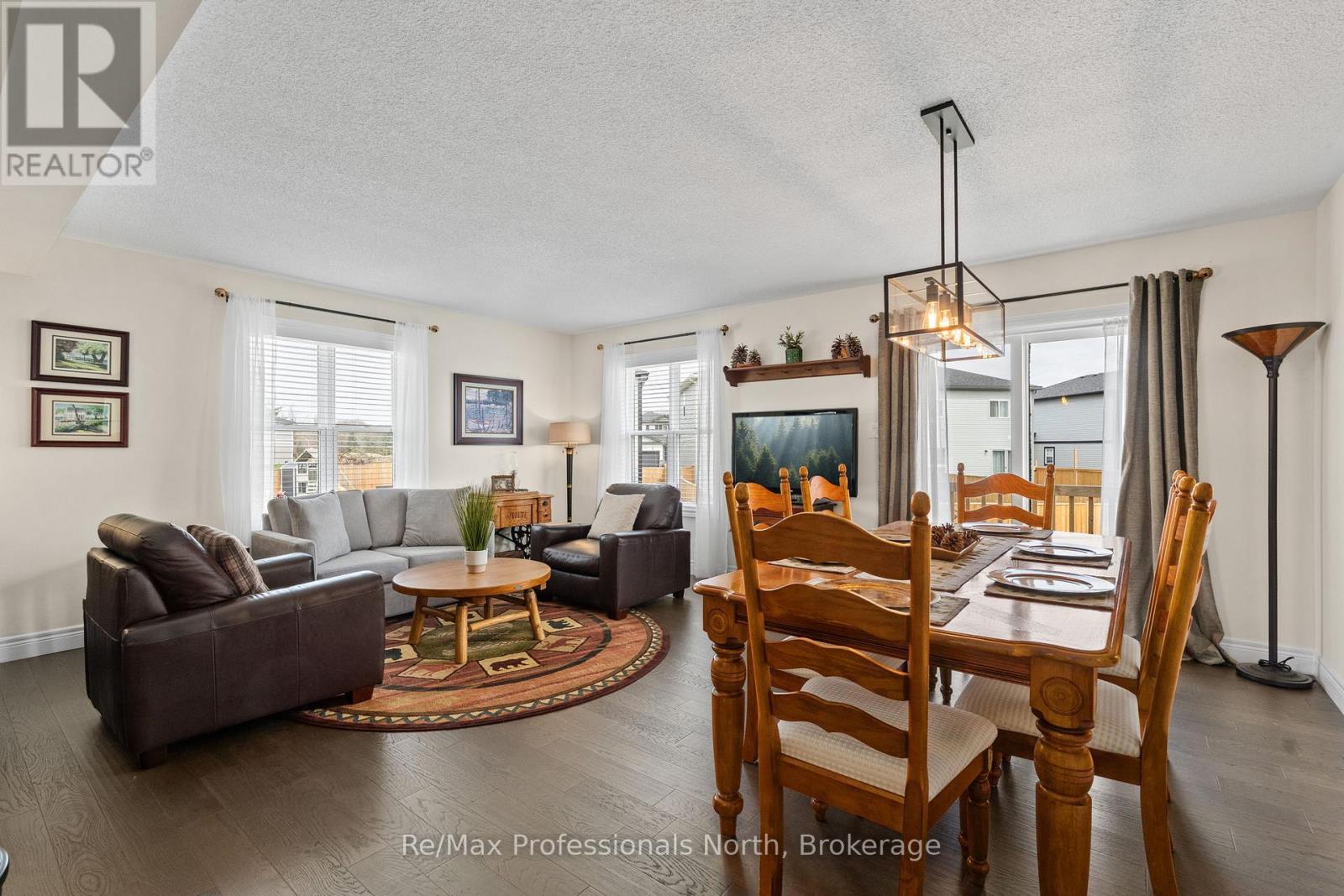 160 Daffodil Court, Gravenhurst, Ontario  P1P 0B8 - Photo 18 - X12354297