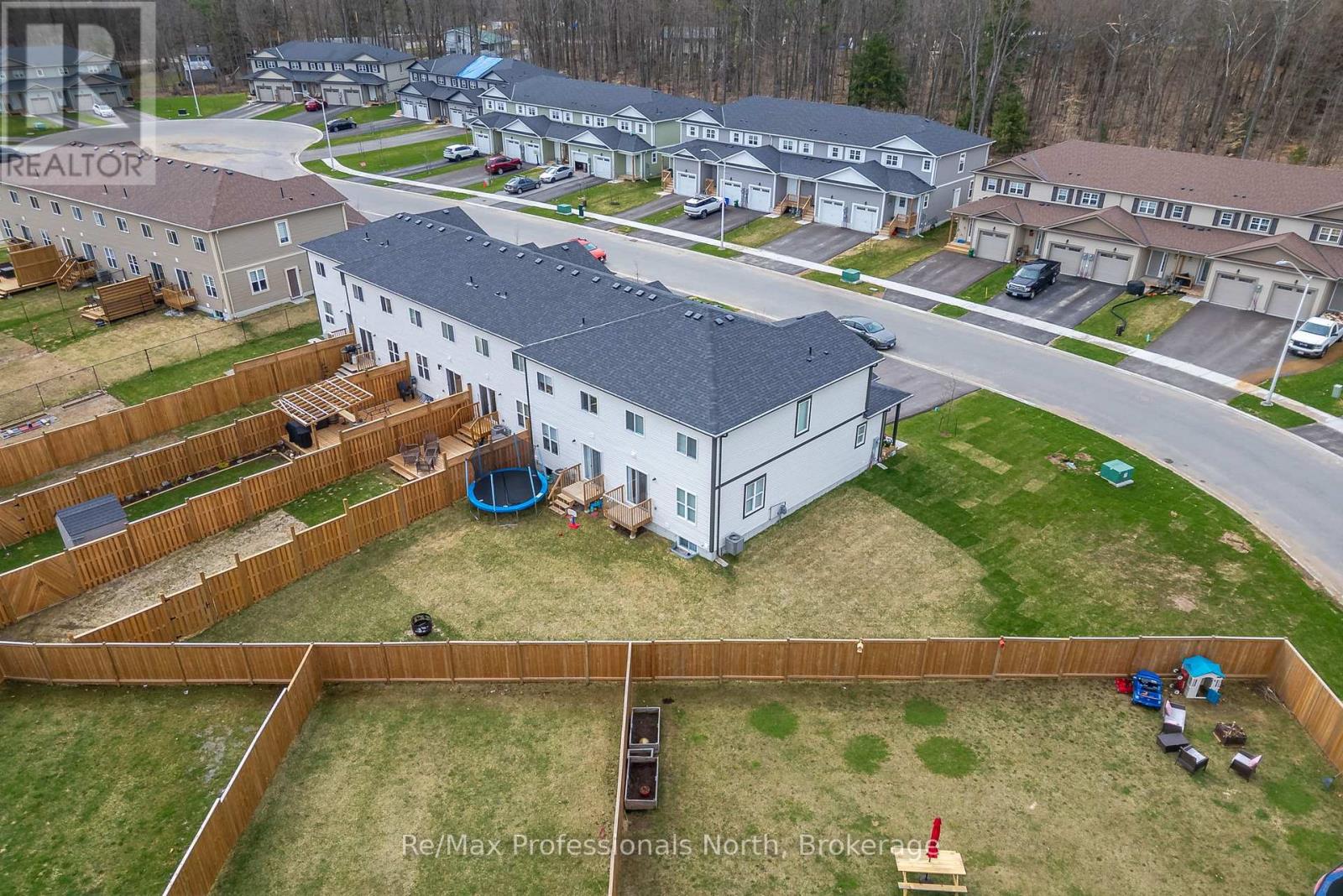 160 Daffodil Court, Gravenhurst, Ontario  P1P 0B8 - Photo 39 - X12354297
