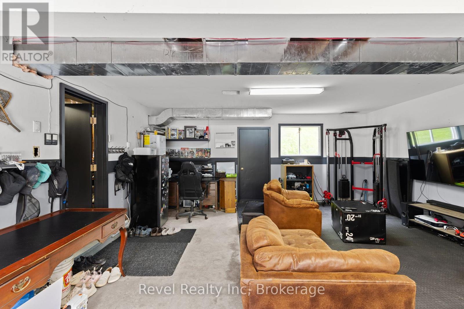 35 Macklaim Drive, Parry Sound, Ontario  P2A 2Z7 - Photo 39 - X12354333