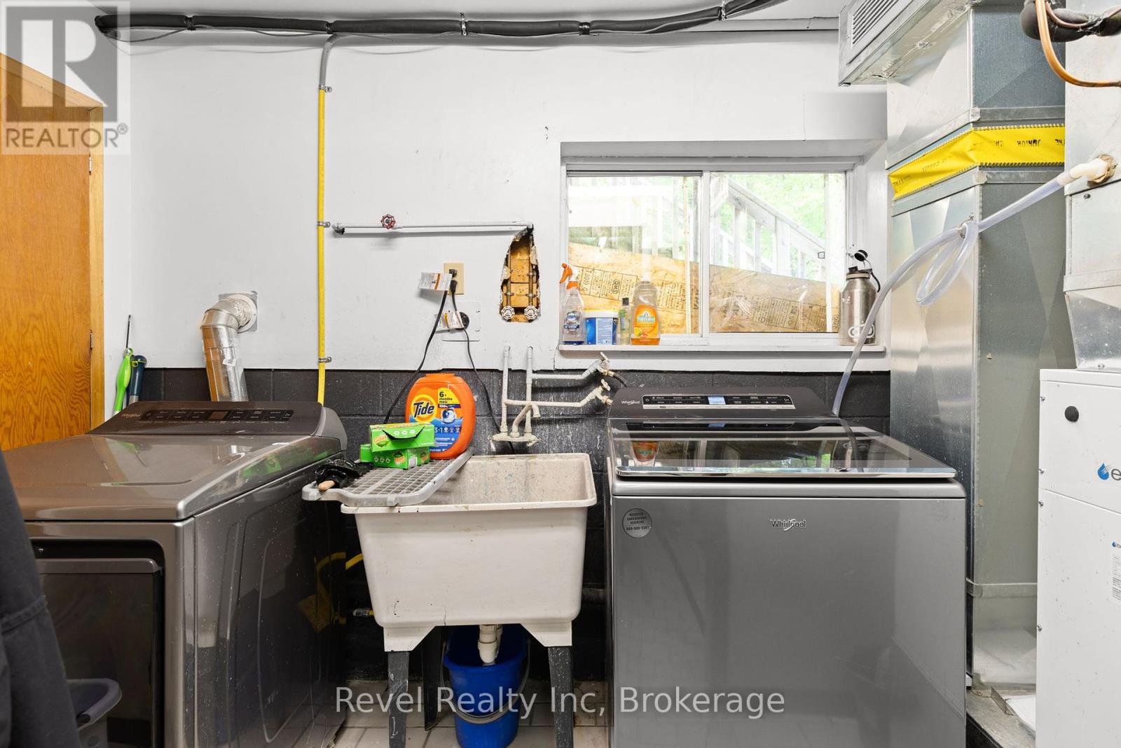 35 Macklaim Drive, Parry Sound, Ontario  P2A 2Z7 - Photo 41 - X12354333
