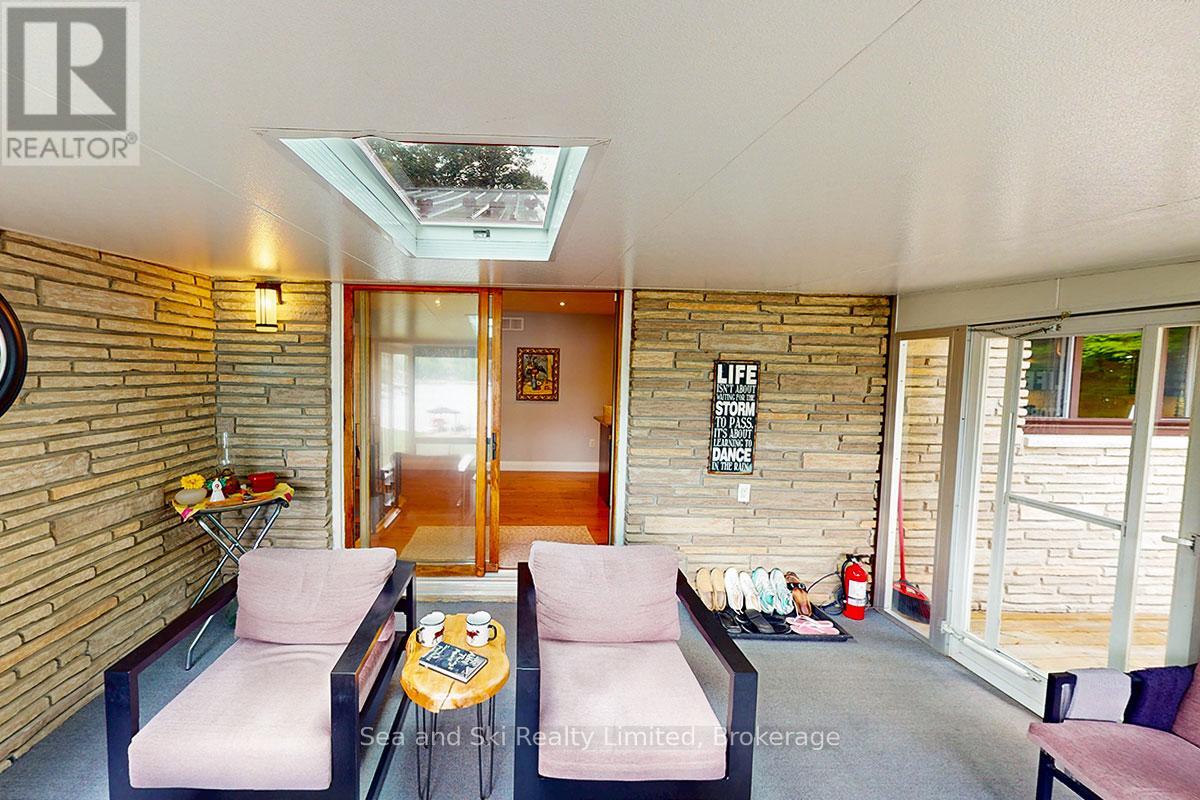 102 Mccullough Lake Drive, Chatsworth, Ontario  N0H 2V0 - Photo 19 - X12354409