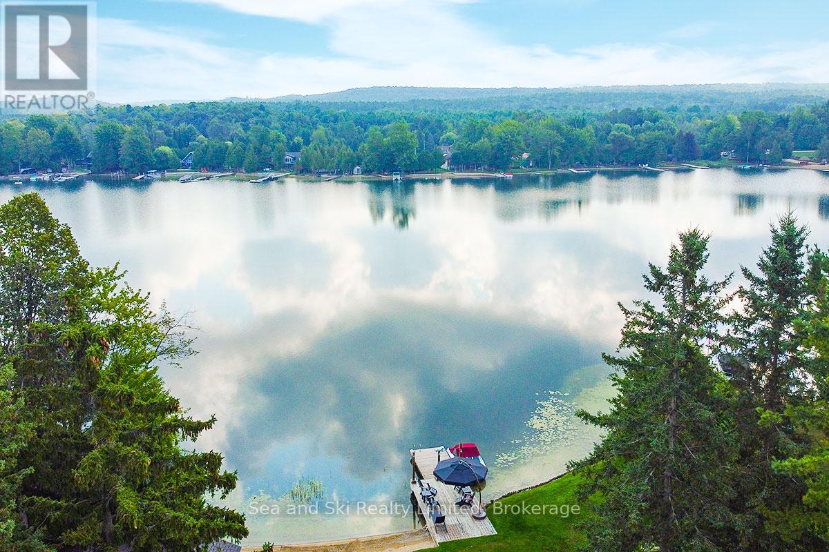 102 Mccullough Lake Drive, Chatsworth, Ontario  N0H 2V0 - Photo 3 - X12354409