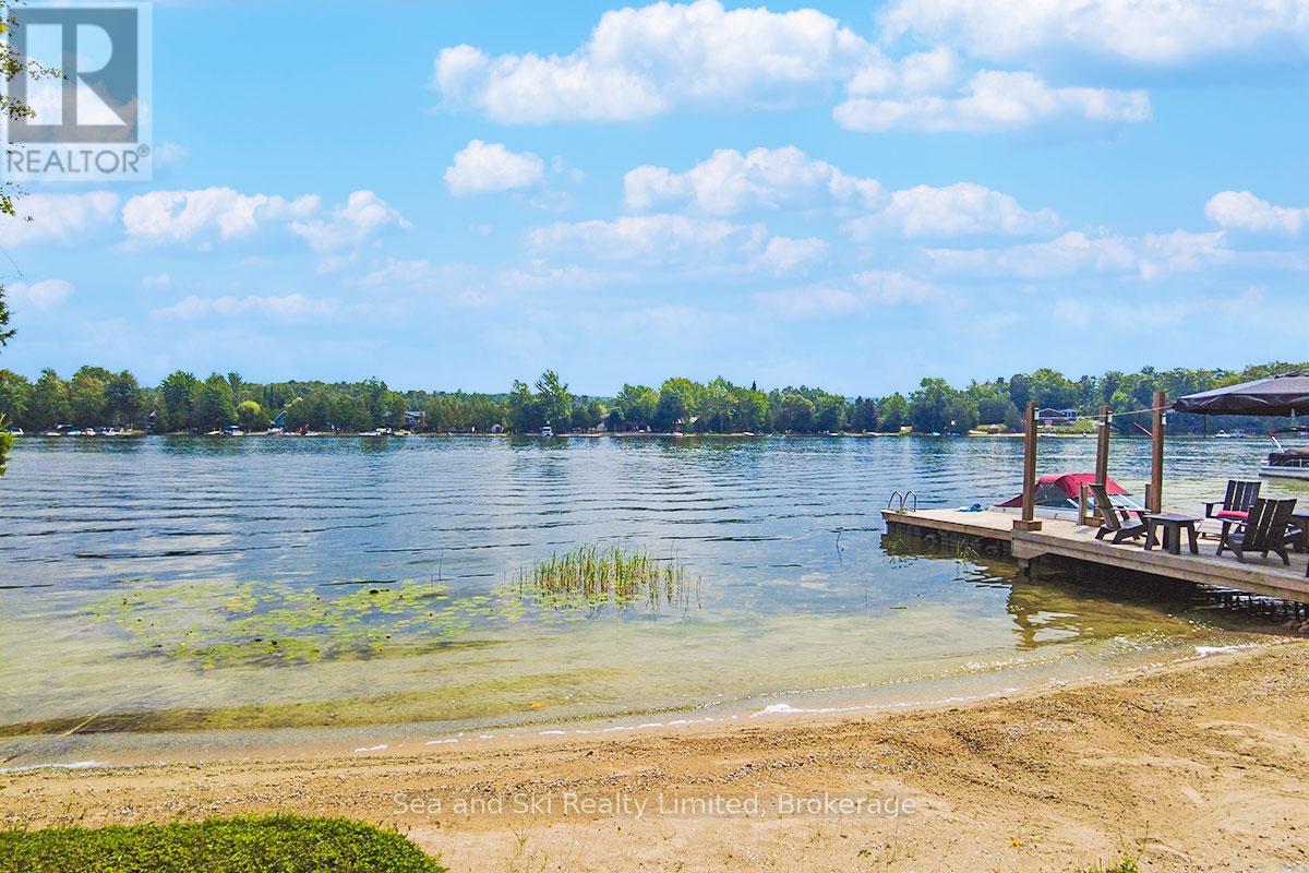 102 Mccullough Lake Drive, Chatsworth, Ontario  N0H 2V0 - Photo 4 - X12354409