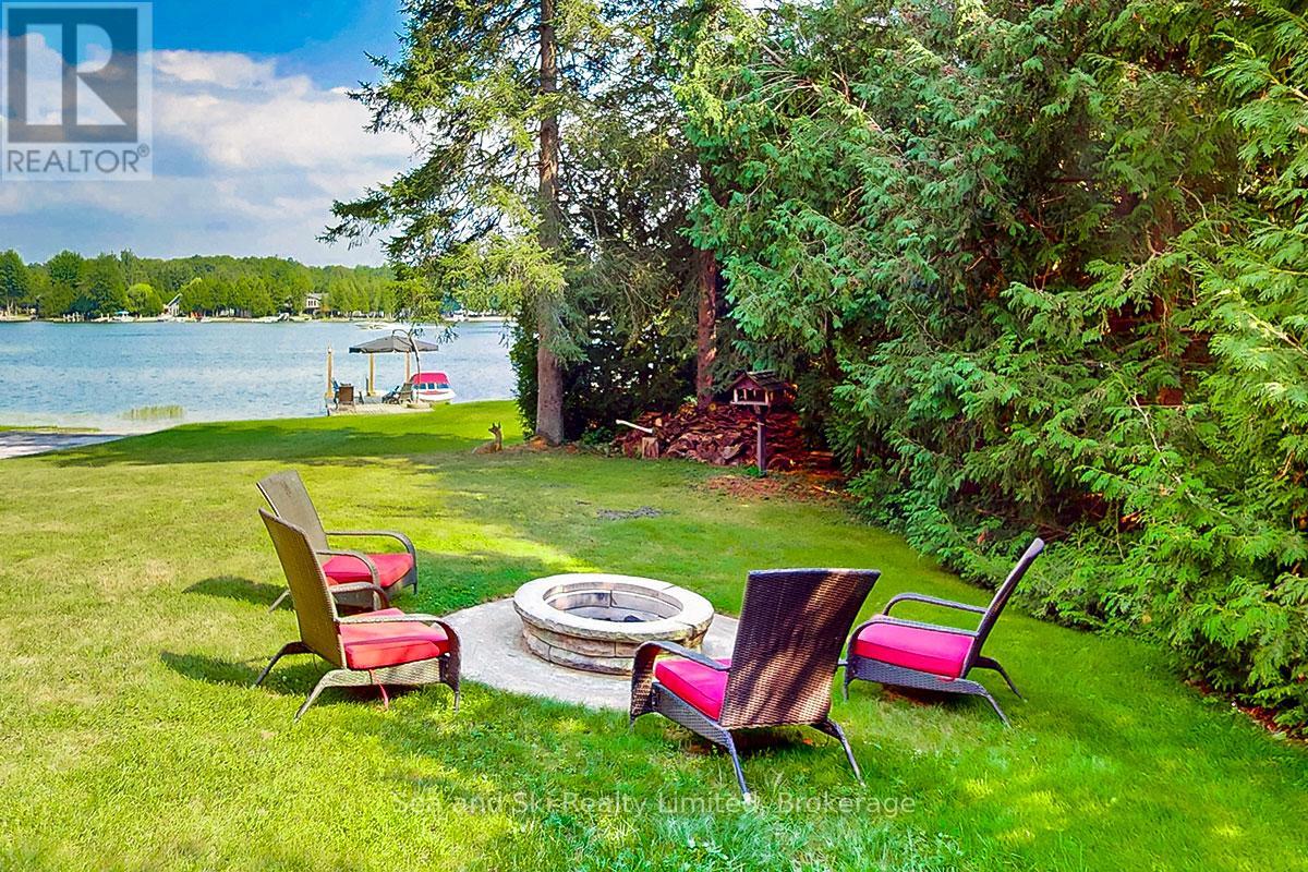 102 Mccullough Lake Drive, Chatsworth, Ontario  N0H 2V0 - Photo 47 - X12354409