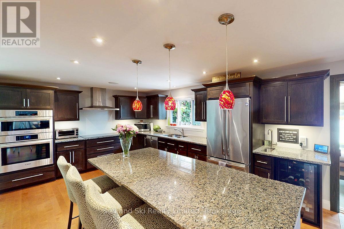 102 Mccullough Lake Drive, Chatsworth, Ontario  N0H 2V0 - Photo 9 - X12354409