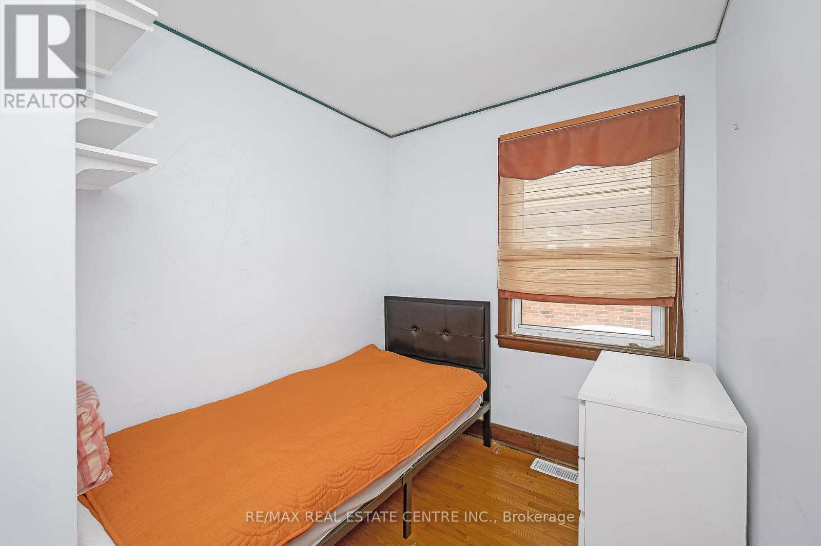676 Upper Wentworth Street, Hamilton, Ontario  L9A 4V5 - Photo 13 - X12354195