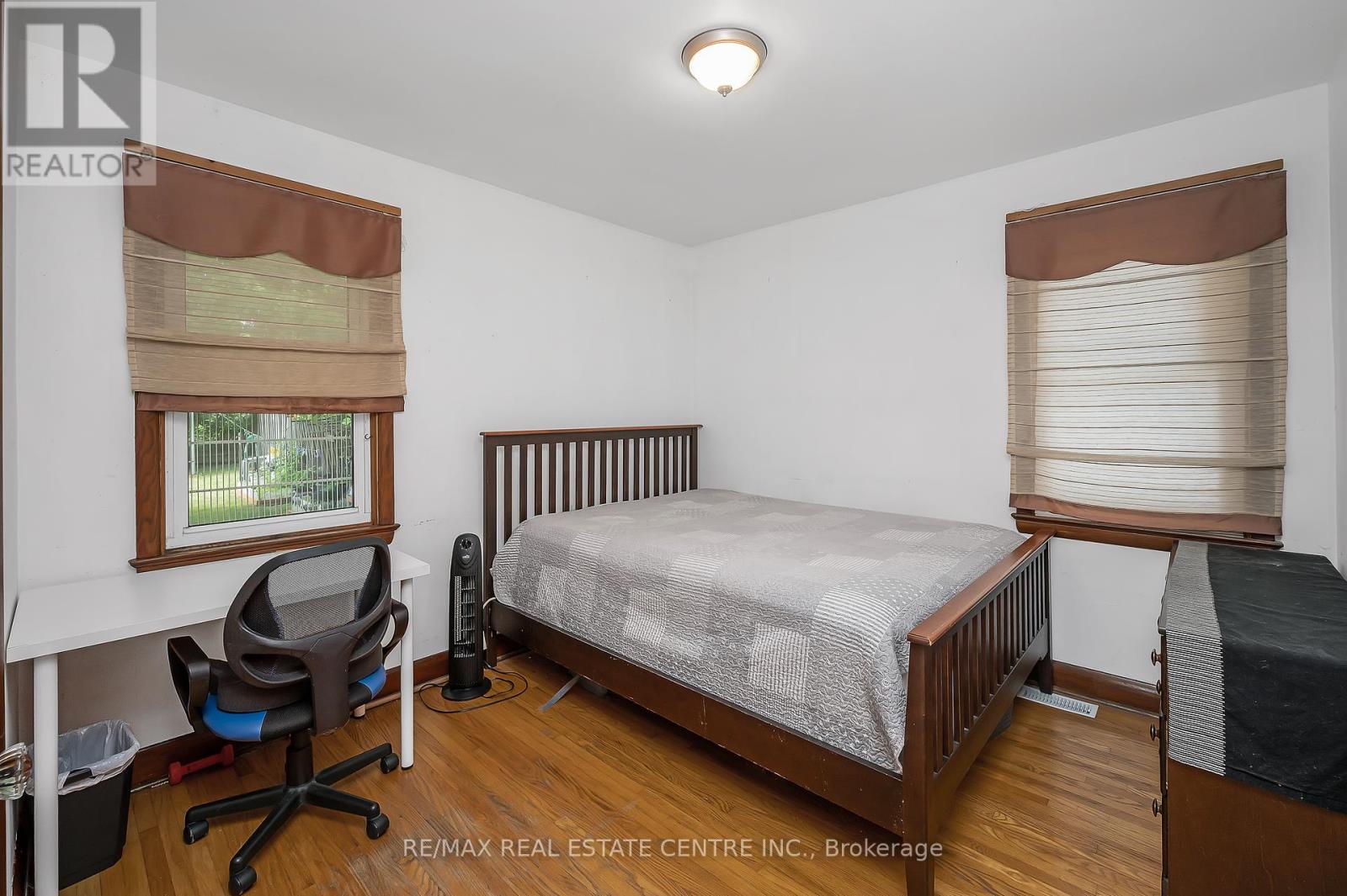 676 Upper Wentworth Street, Hamilton, Ontario  L9A 4V5 - Photo 17 - X12354195