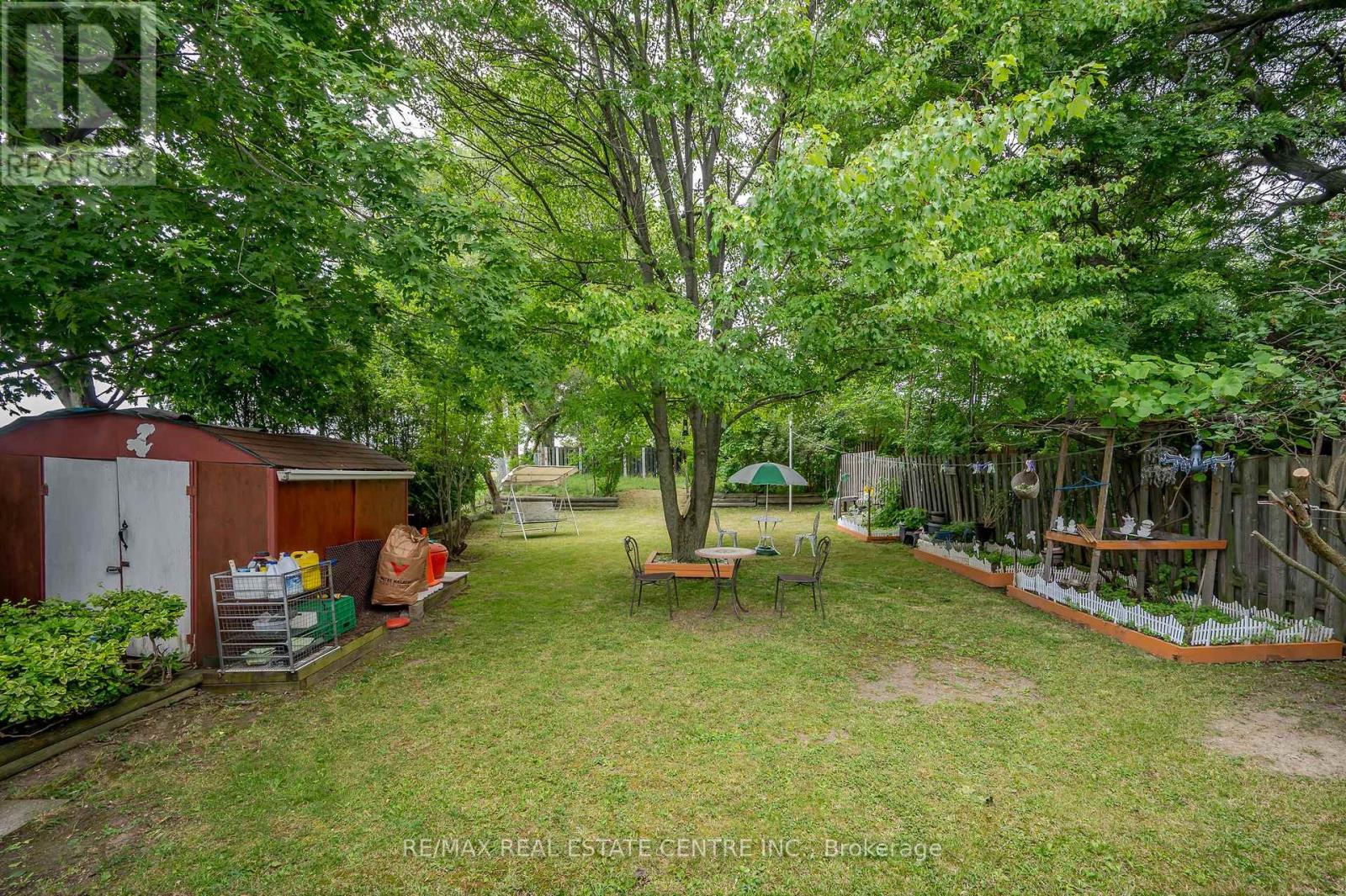 676 Upper Wentworth Street, Hamilton, Ontario  L9A 4V5 - Photo 29 - X12354195