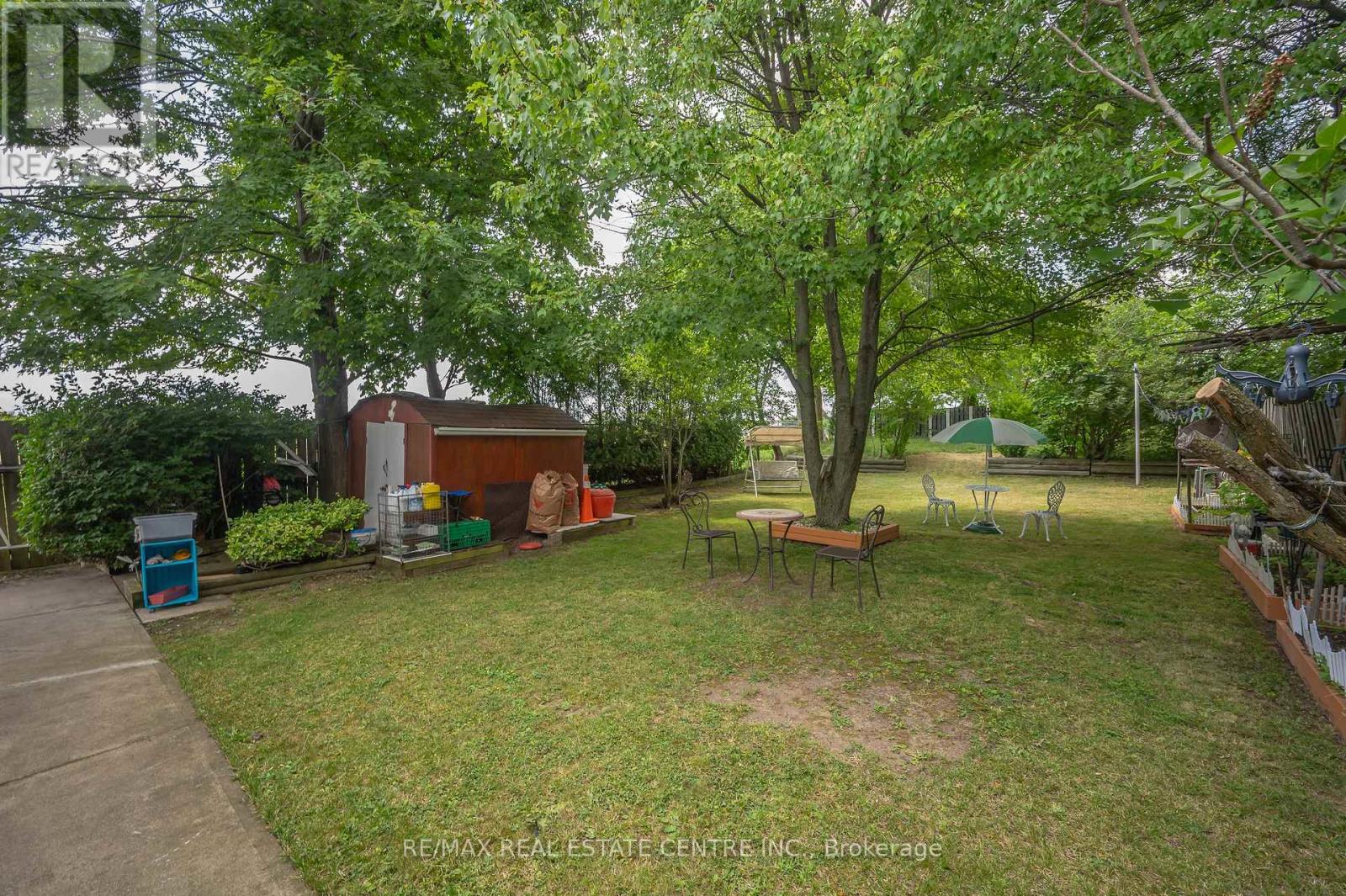 676 Upper Wentworth Street, Hamilton, Ontario  L9A 4V5 - Photo 31 - X12354195