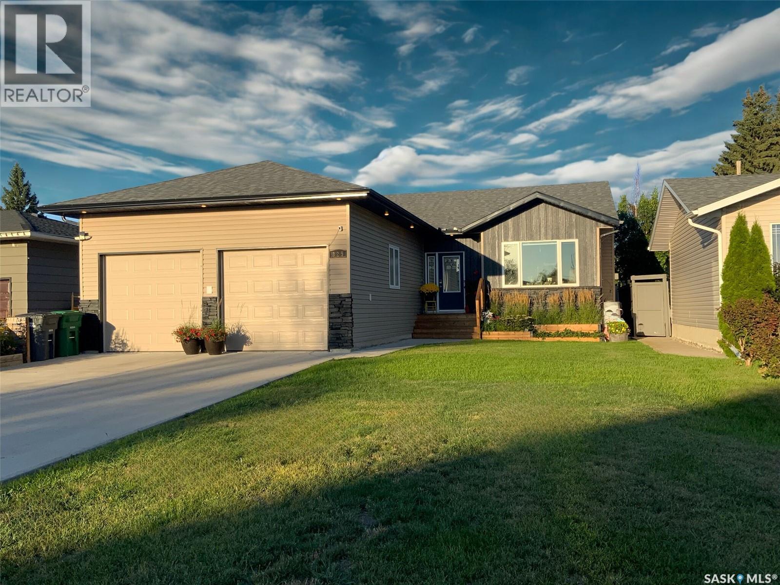 325 Main Street, Balgonie, Saskatchewan  S0G 0E0 - Photo 1 - SK016040