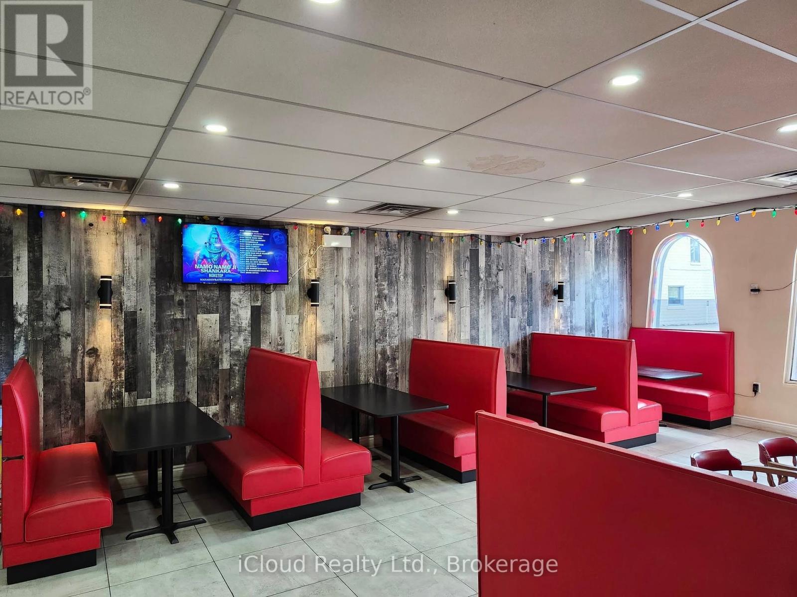 5991 Lundy's Lane, Niagara Falls (Hospital), Ontario  L2G 1T2 - Photo 6 - X12283016